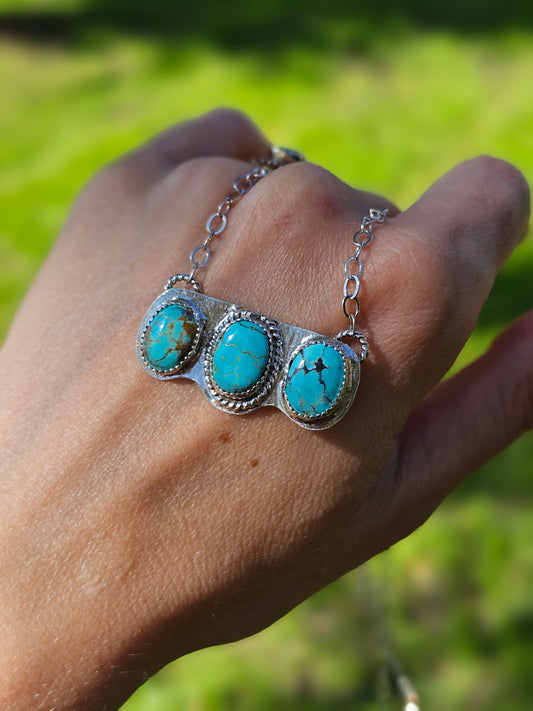 Number Eight 3 Stone Necklace